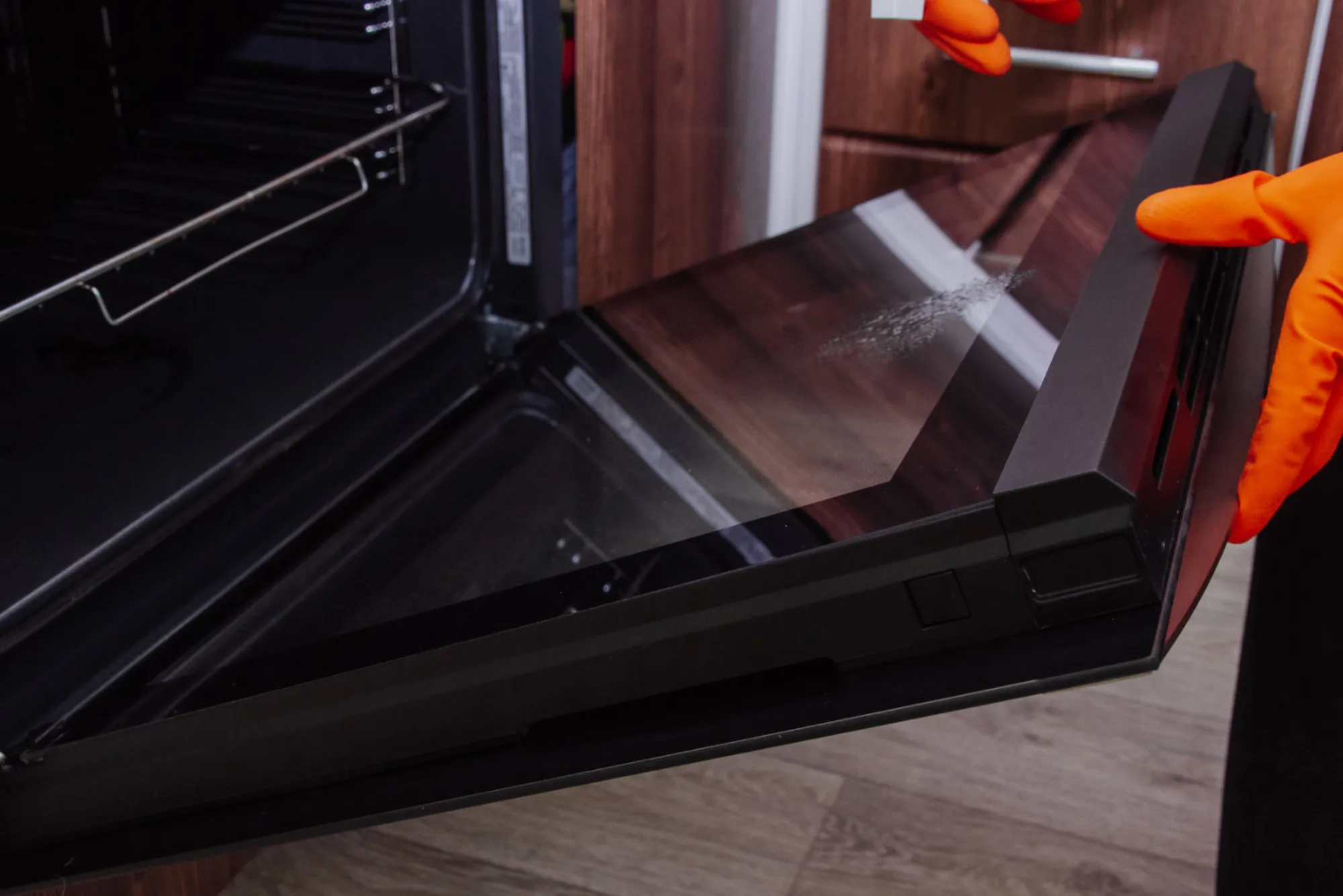 How to Replace a Broken Oven Door Handle