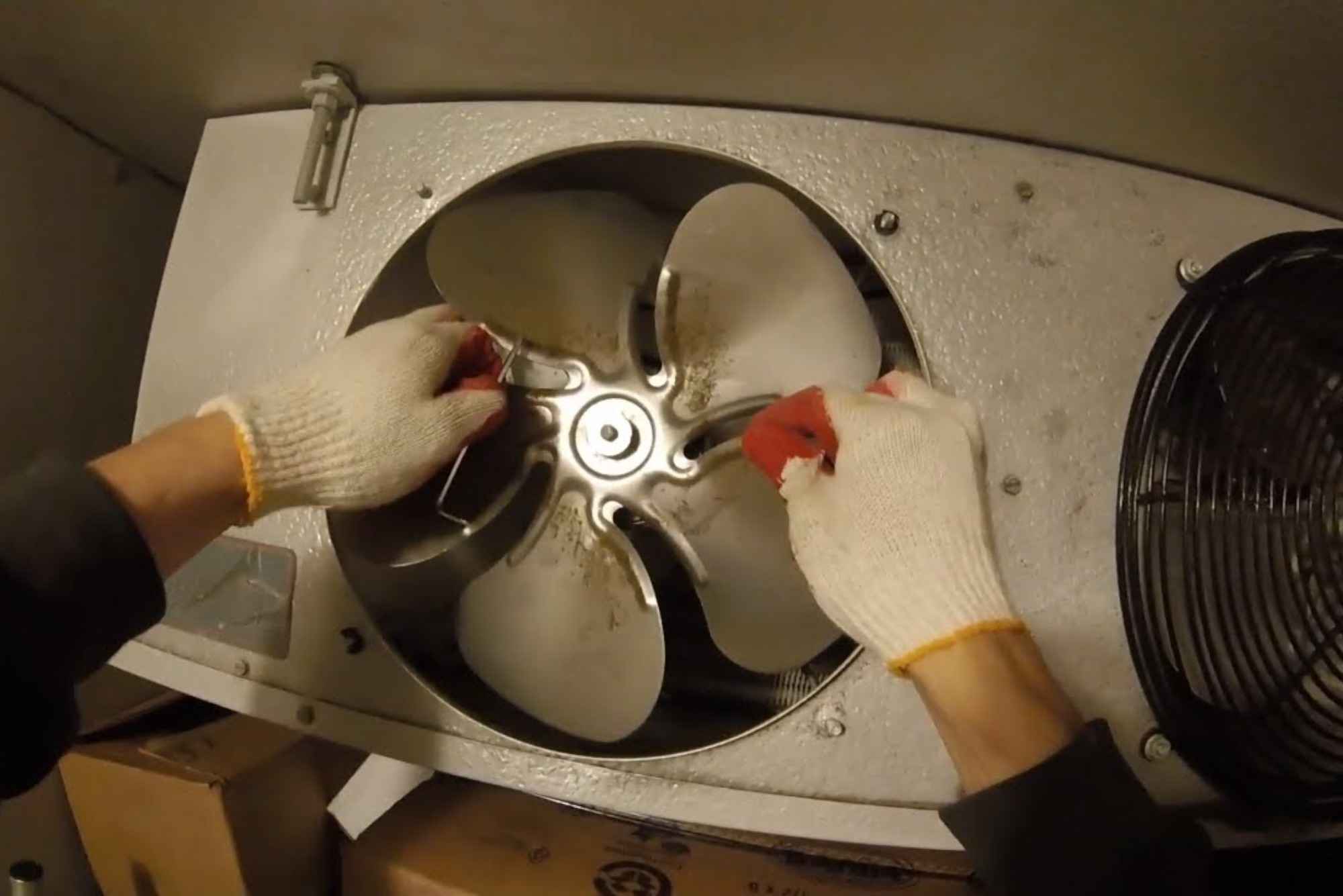 How to Replace a Fridge Evaporator Fan Motor