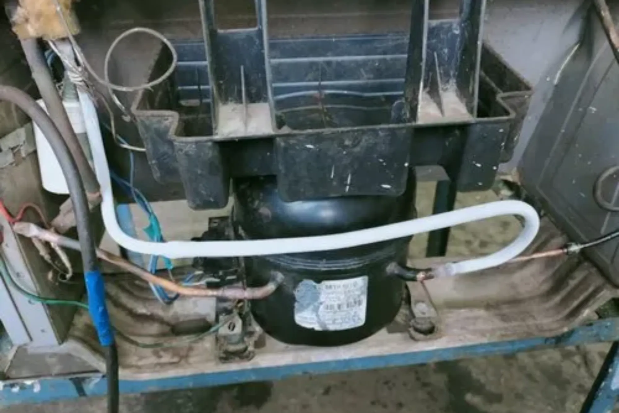 AC Refrigerant Leak Repair Dubai