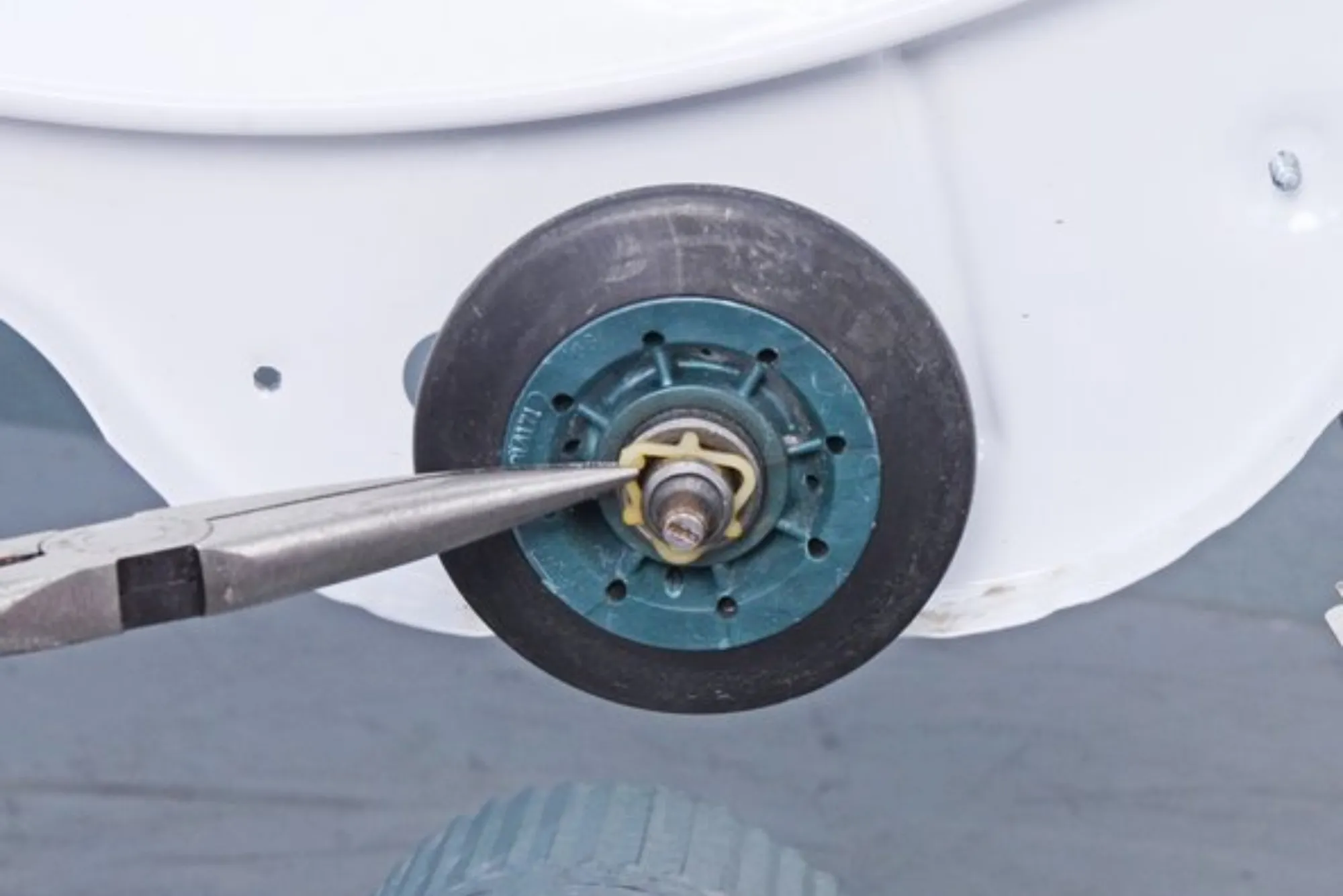 Dryer Drum Roller Axle